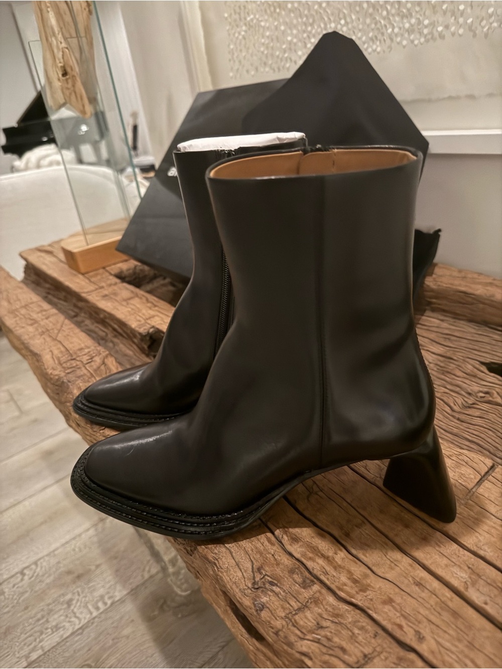 ALEXANDER WANG Women’sa Black Leather Ankle Boots - Sleek Zip Closure - Picture 5 of 17